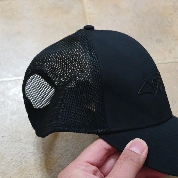 Tesla Cybertruck Icon Trucker Cap Hat - Picture 3 of 8